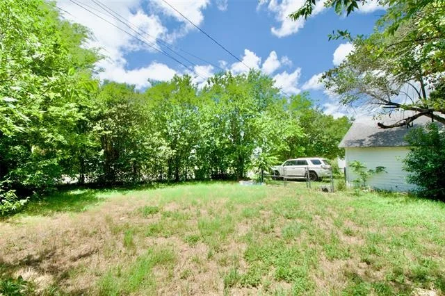 Photo of 2224 Live Oak Avenue