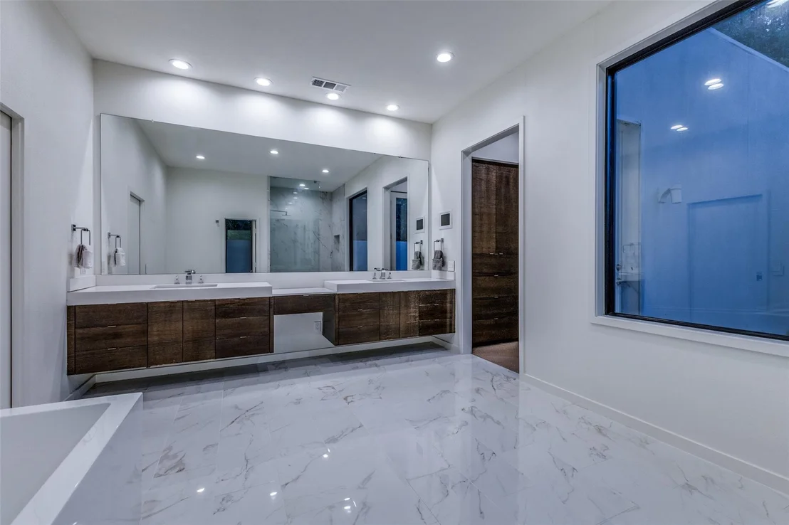 Photo of 6321 Spring Valley Road