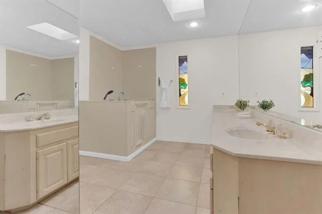 Photo of 1633 Brookhollow Drive