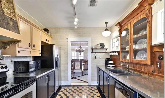 Photo of 1033 Highland Avenue