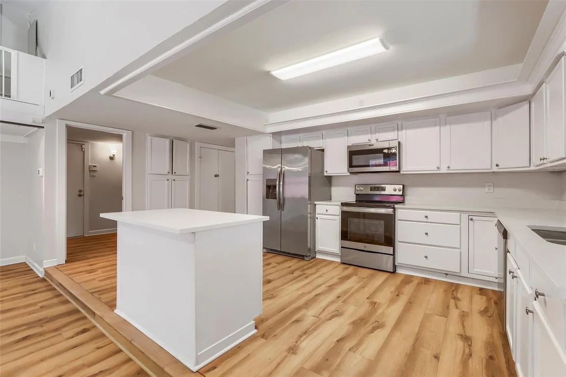 Photo of 6639 Roundrock Road