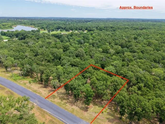 Photo of 7002 Lakeshore Way