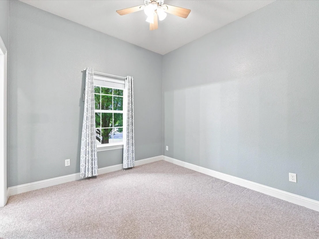Photo of 412 Oriole Drive
