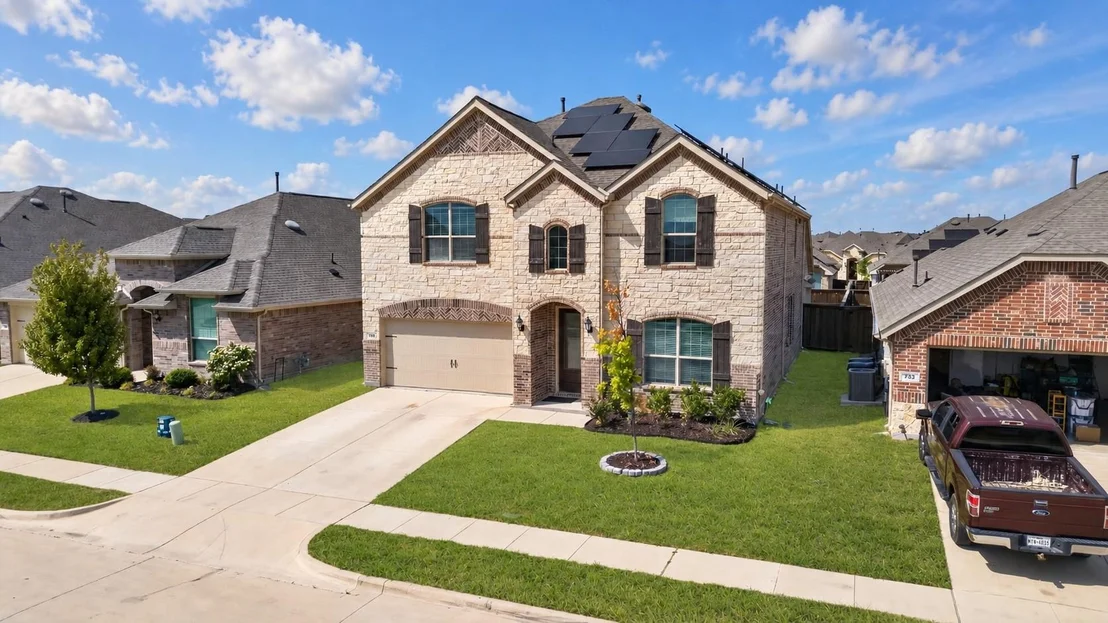 Photo of 729 Lombard Lane