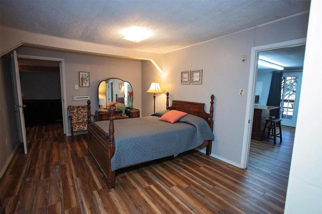 Photo of 9051 Lacy Road