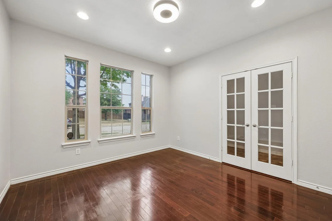 Photo of 5929 Clipper Lane
