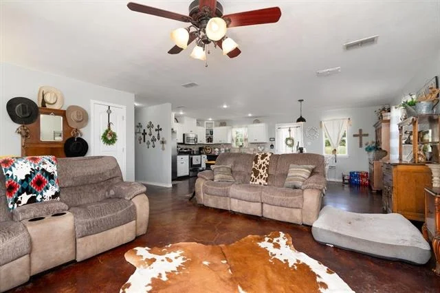 Photo of 1002 County Road 209