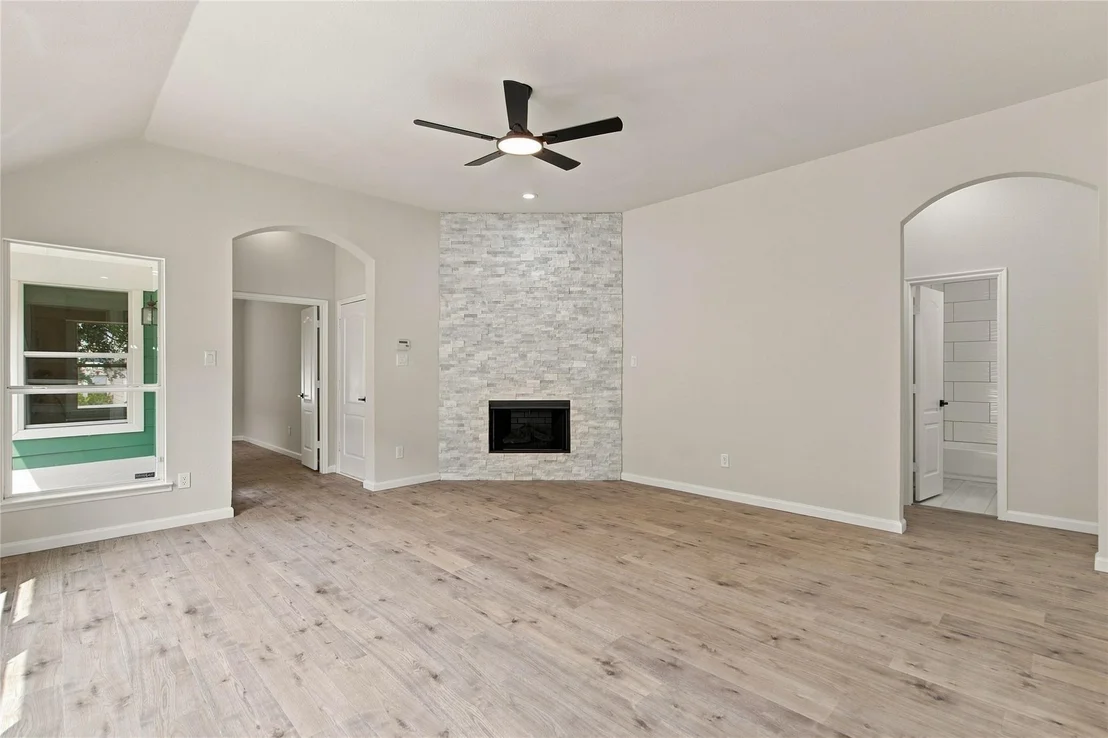 Photo of 1401 Live Oak Lane