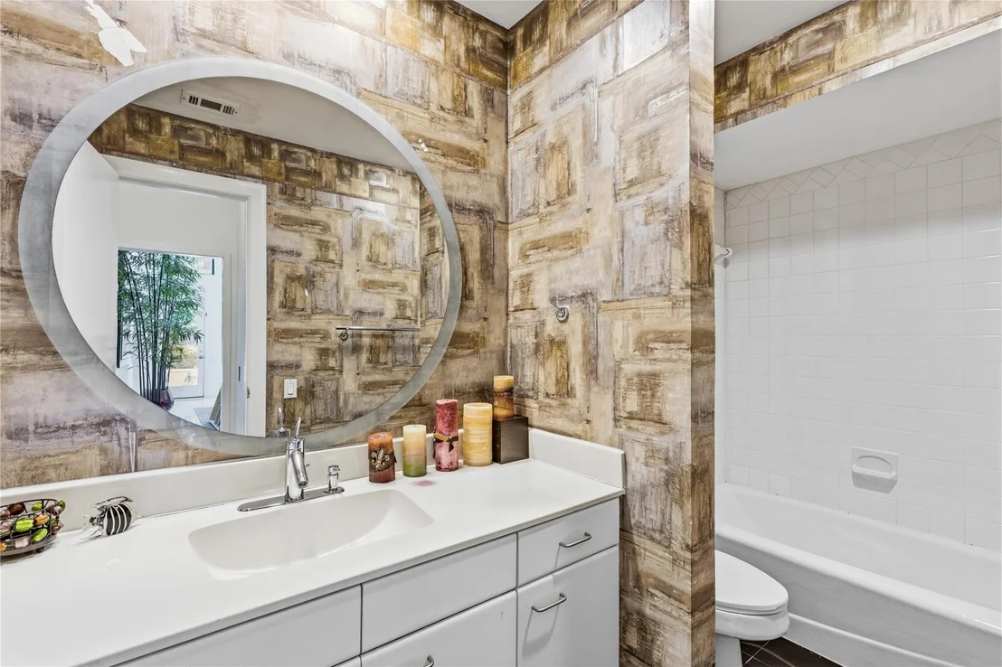 Photo of 6321 Spring Valley Road