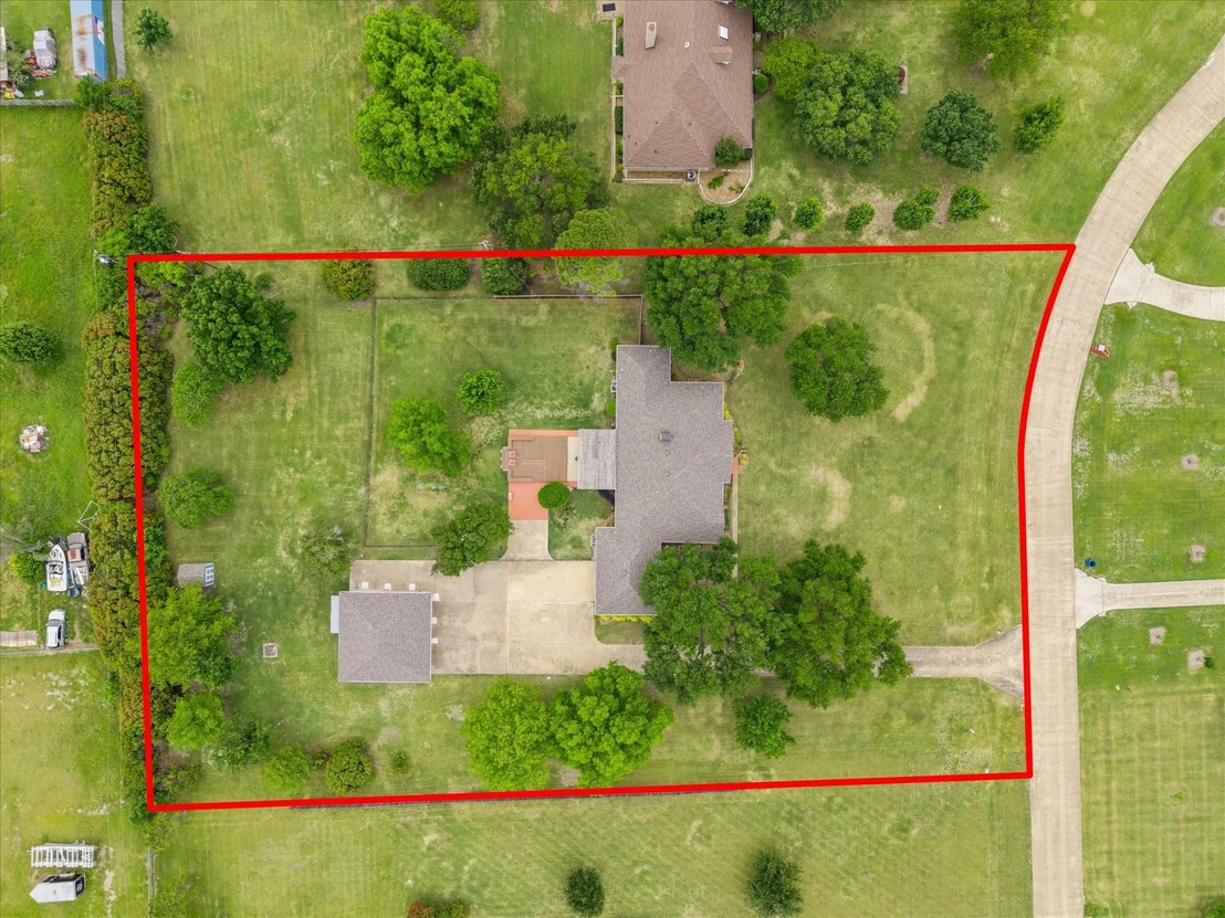 Photo of 10612 Live Oak Drive