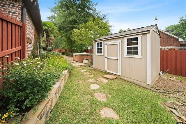 Photo of 614 Tryon Court