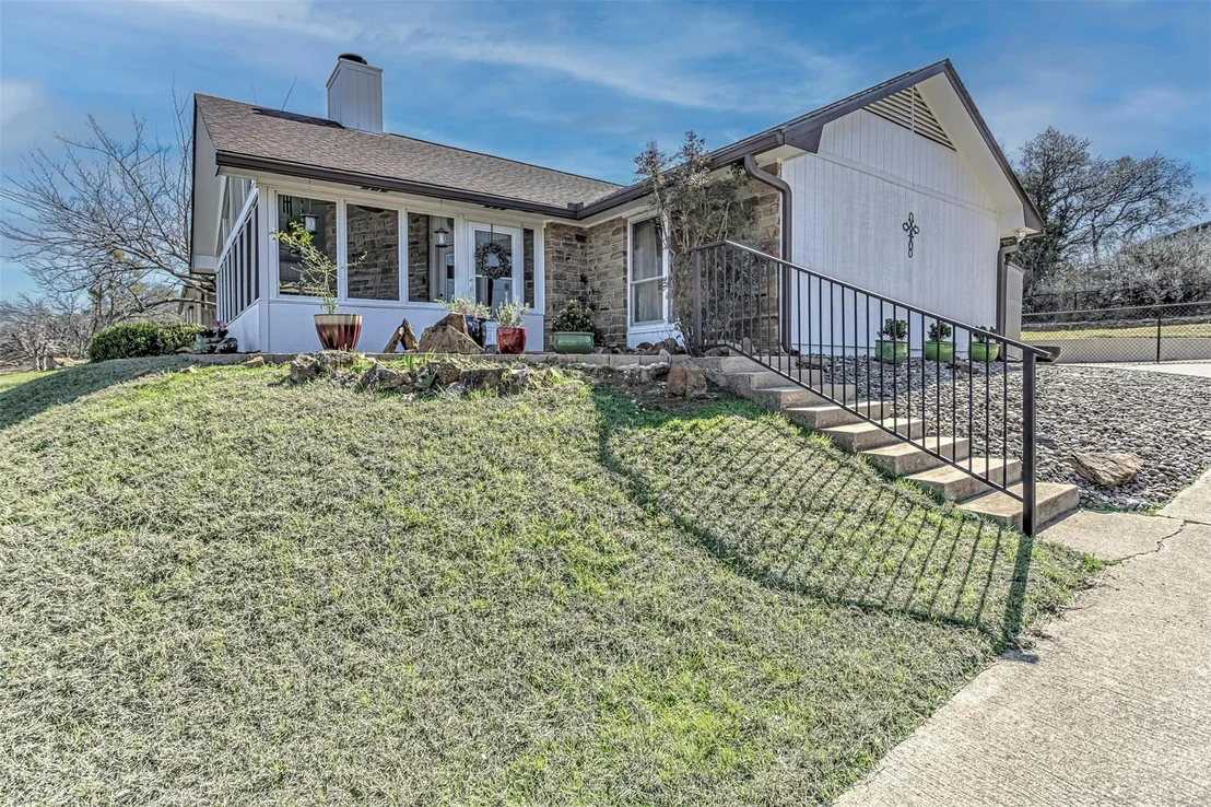 Photo of 507 Mountain Drive