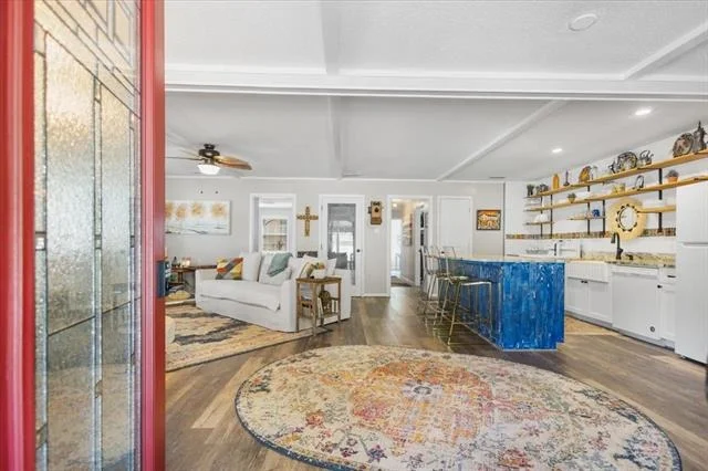 Photo of 333 Lakeview Drive