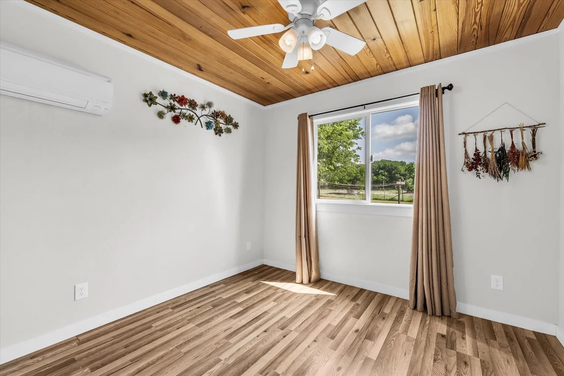 Photo of 348 Barker Lane