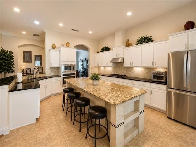 Photo of 710 Rosewood Drive