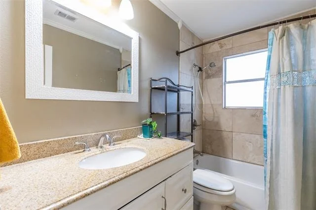 Photo of 2310 Crescent Drive