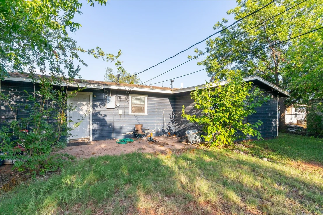 Photo of 2218 N Mockingbird