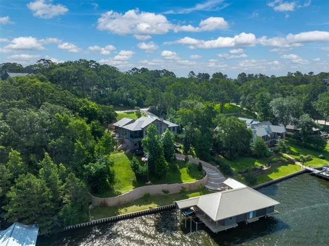 Photo of 127 Lake Bluff Drive