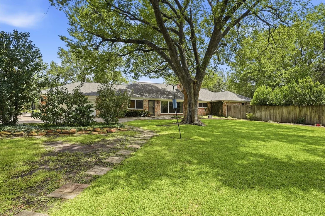 Photo of 4328 Winding Way