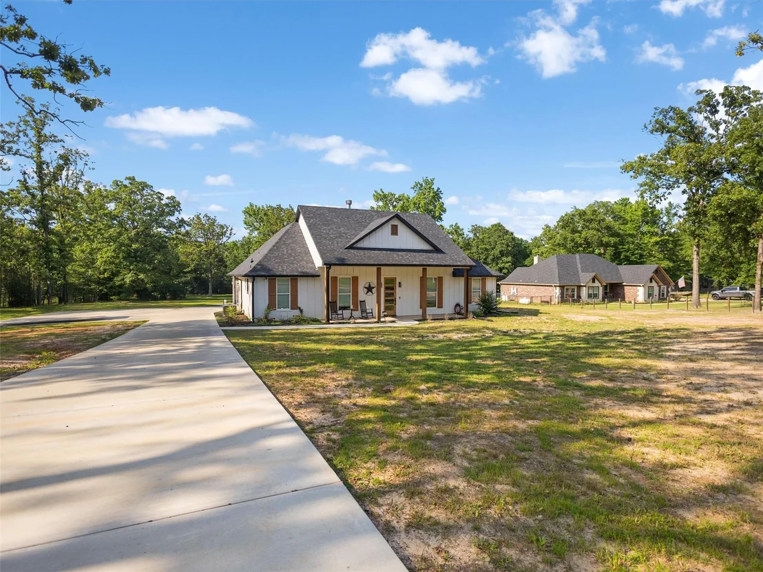 Photo of 1562 N Willow Oak Road
