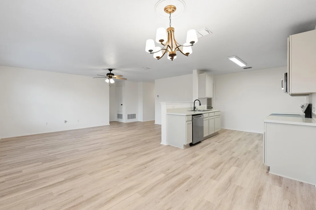 Photo of 1128 Boxwood Drive