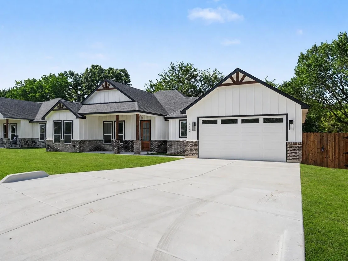 Photo of 113 Dennis Drive