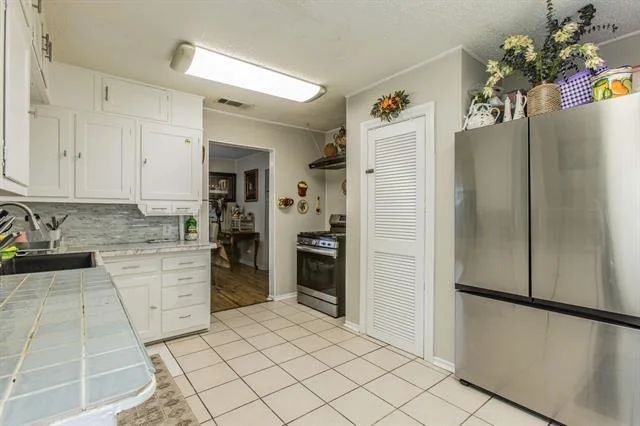 Photo of 3109 Edmond Avenue