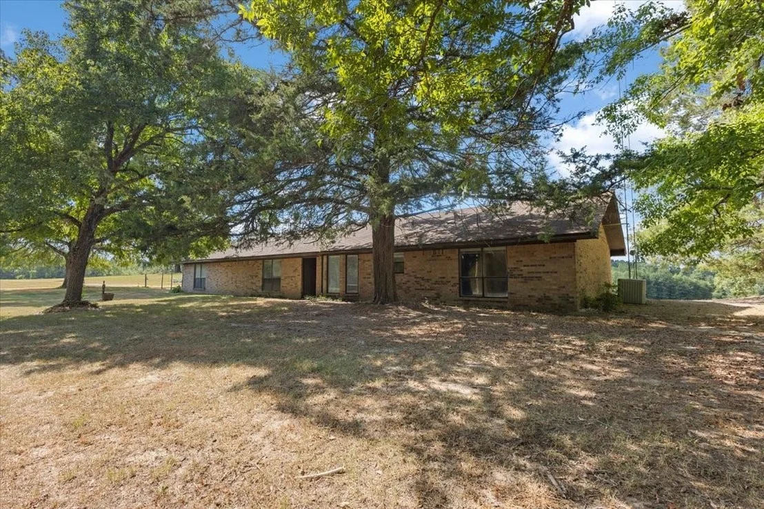 Photo of 102 Private Road 3174