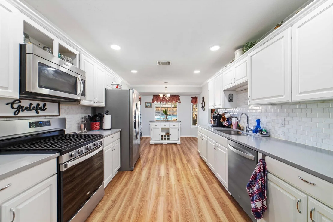 Photo of 1600 Shaw Drive