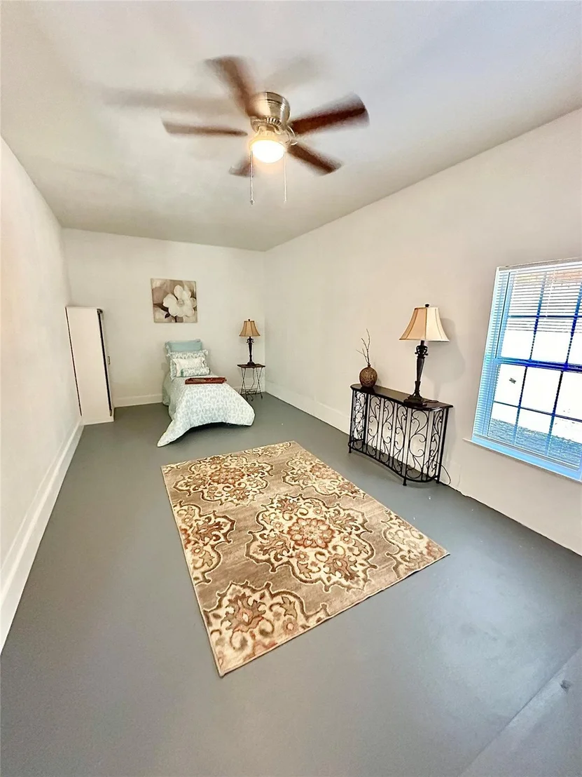 Photo of 817 Laguna Drive