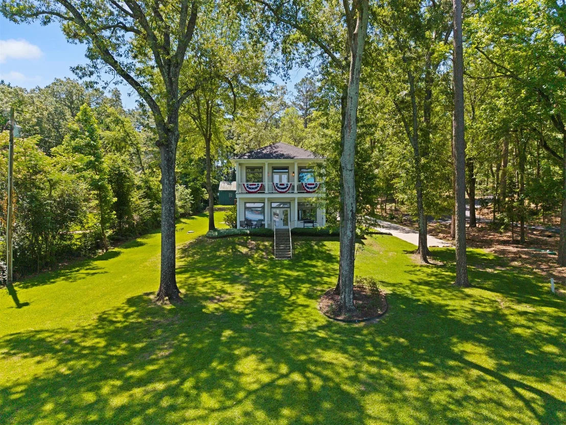 Photo of 18630 Eastside Road
