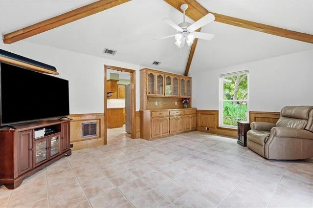 Photo of 732 Meadowlark Lane