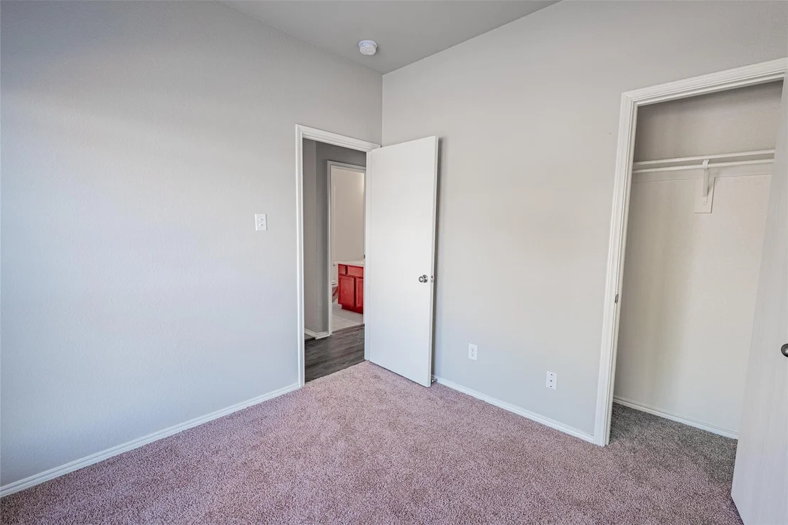 Photo of 1837 Walnut Way