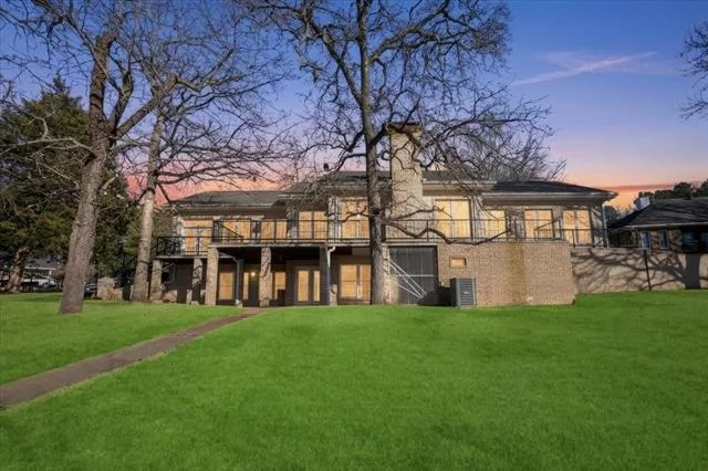 Photo of 20520 Clearwater Circle
