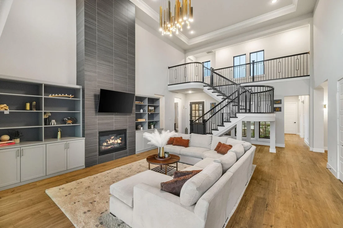 Photo of 2421 Heathrow Lane