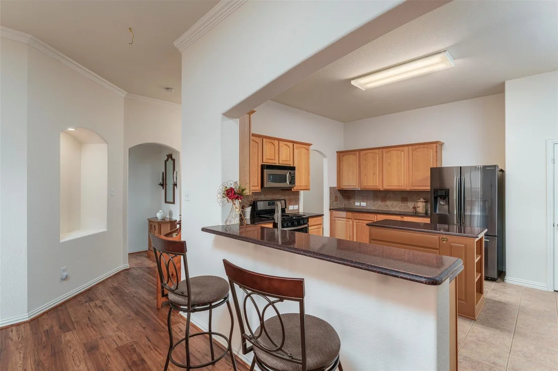 Photo of 6633 Chalk River Drive