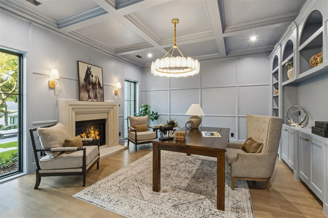 Photo of 6910 Wabash Circle