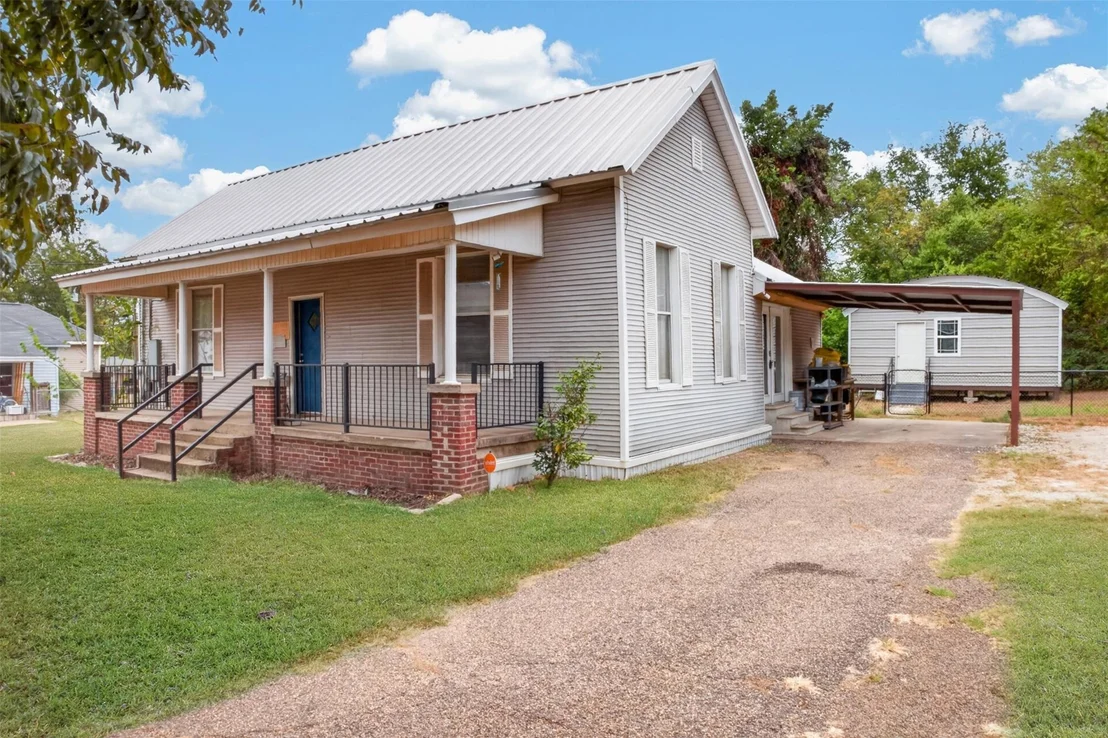 Photo of 102 Poplar Street