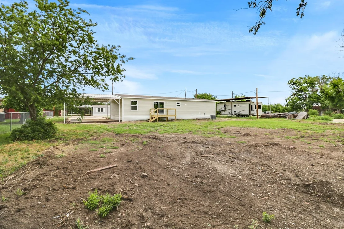 Photo of 707 W 8th Street