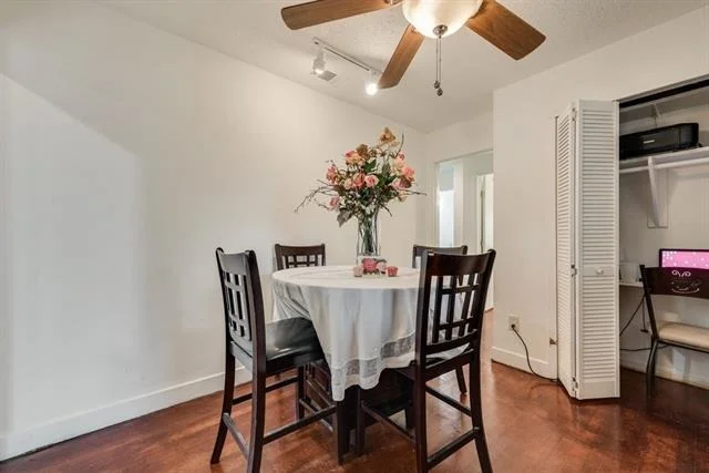 Photo of 1604 Summit Street