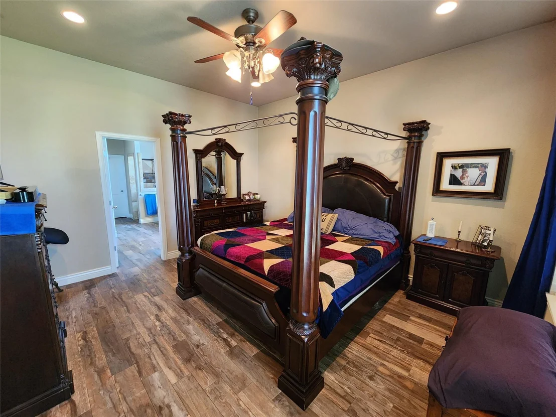 Photo of 6512 Singleton Road