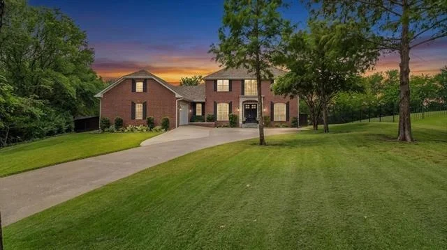 Photo of 2506 Oakbrook Circle