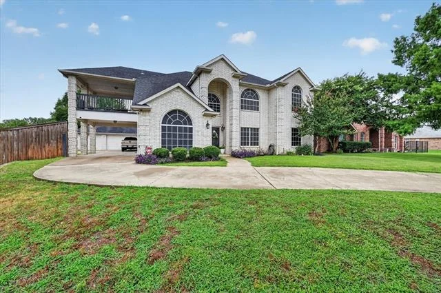Photo of 851 Bridle Path