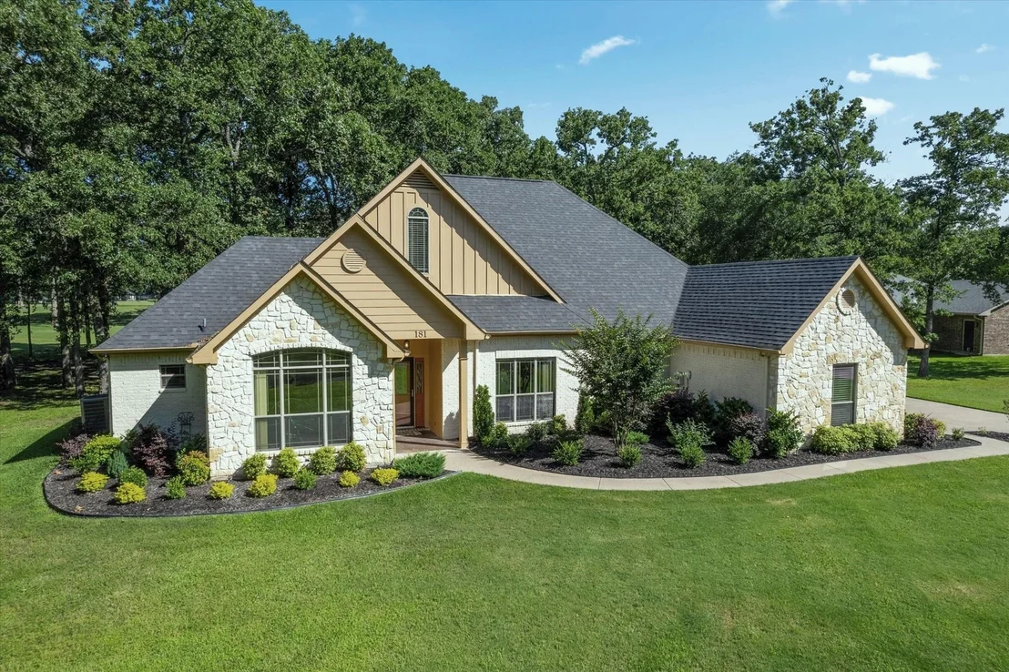 Photo of 181 Saint Andrews Drive