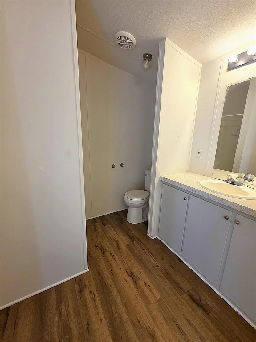 Photo of 942 Balmorea Drive
