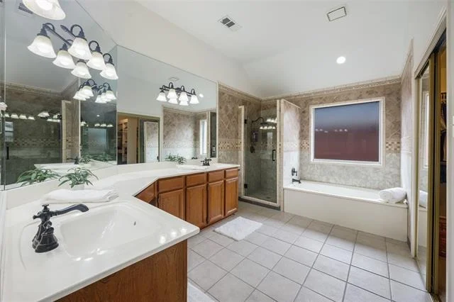Photo of 2400 Manchester Drive