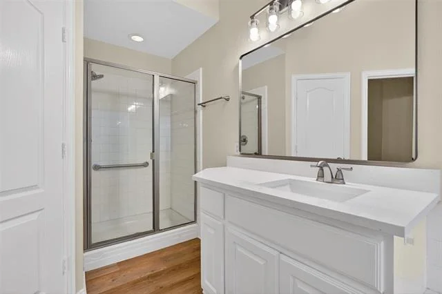 Photo of 6864 Bushnell Drive