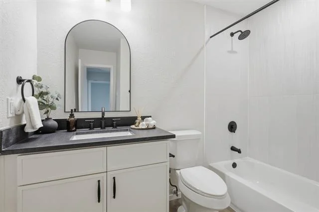 Photo of 2604 Peppertree Place