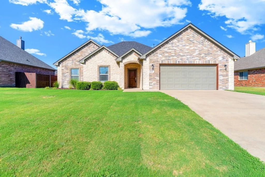 Photo of 808 Chestnut Grove Drive