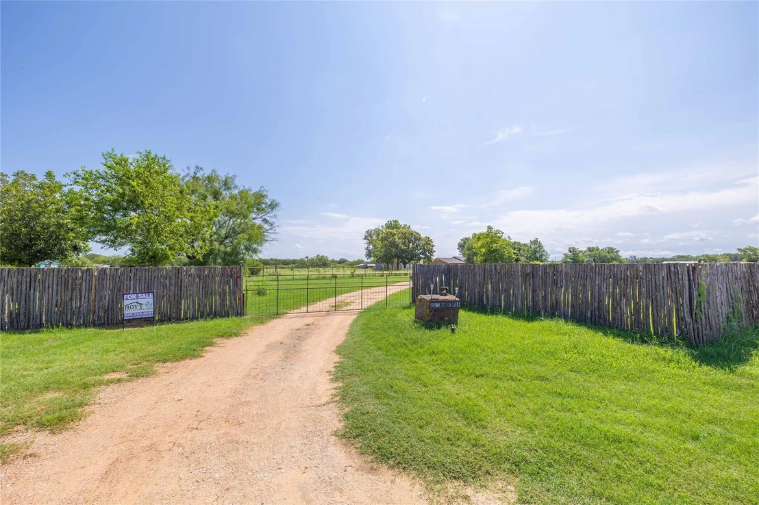 Photo of 685 County Road 114